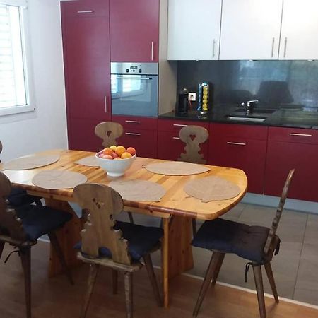 Ferienwohnung "Andre Und Mariana" In Taesch, Wallis, Schweiz المظهر الخارجي الصورة